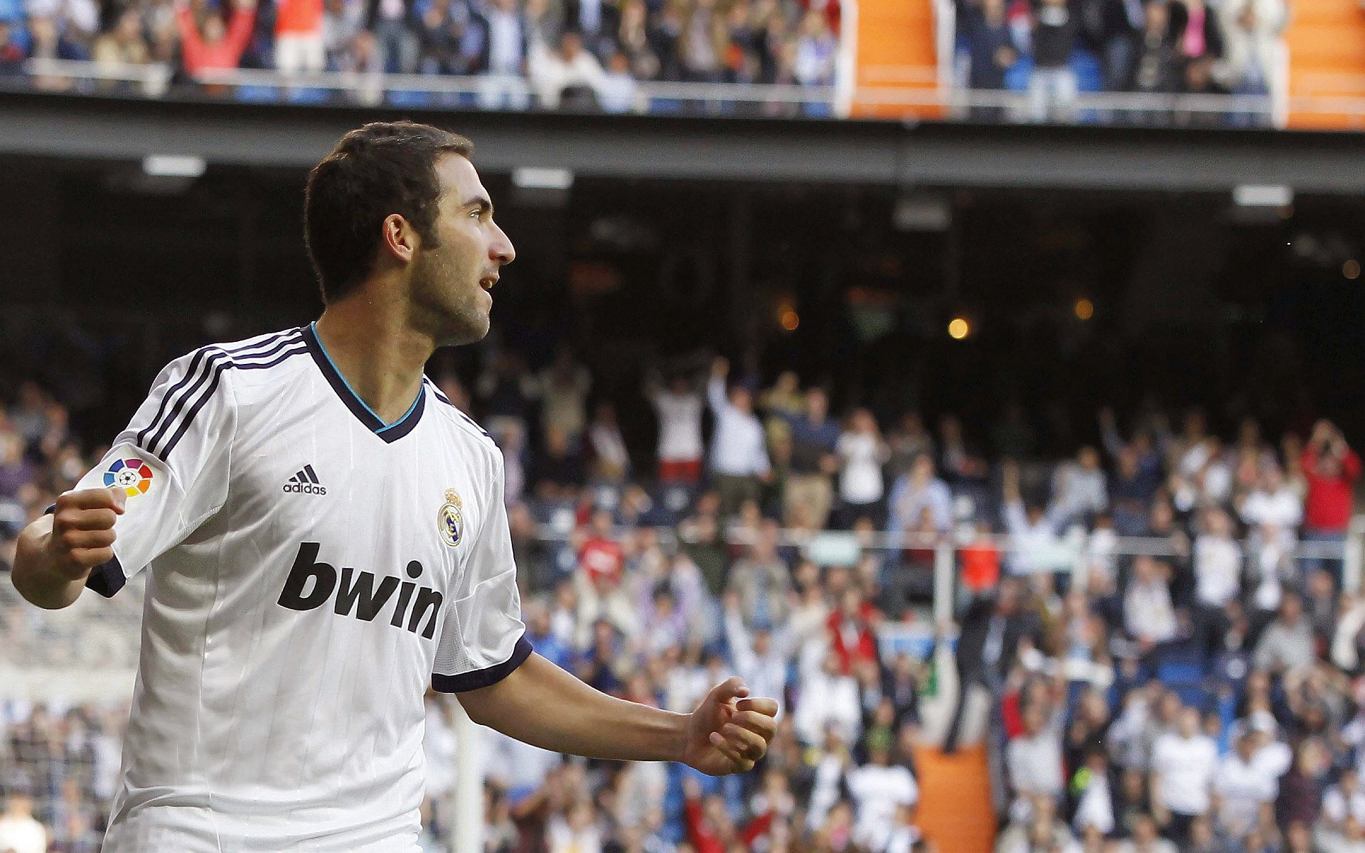 中国皮划艇队亚运夺金创历史 新生代力量闪耀国际赛场