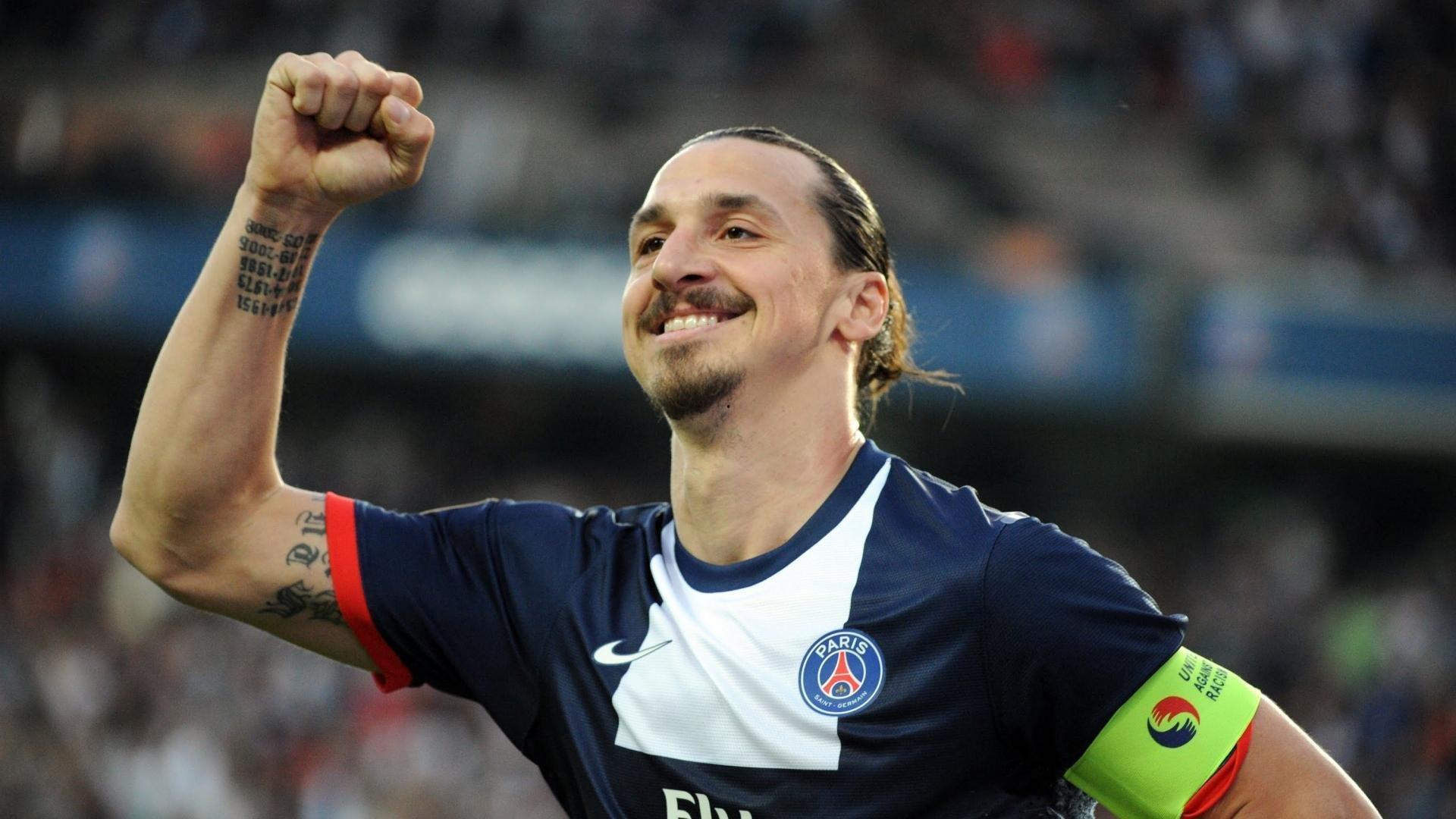 费迪南德谈播客初心，打破球星刻板印象，期待与梅西展开深度对话